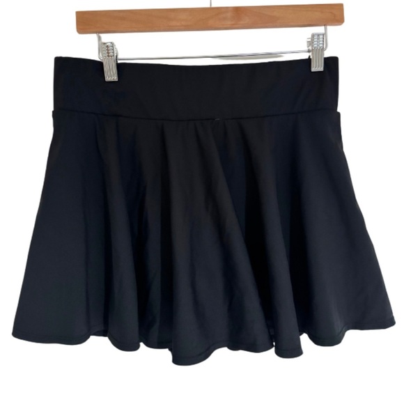 Baleaf Dresses & Skirts - E. Black Baleaf athletic skirt size L